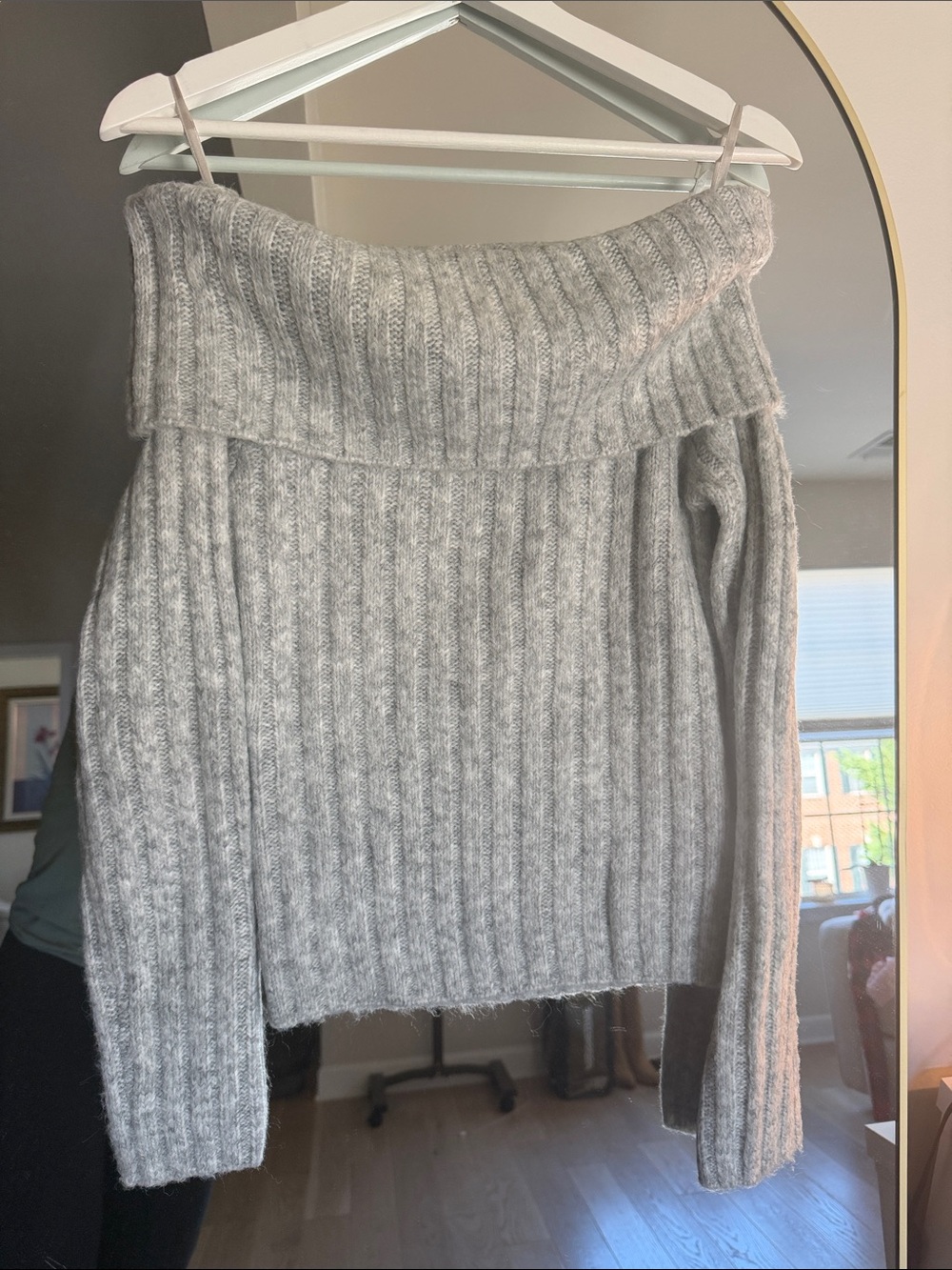 Abercrombie & Fitch Off-the-Shoulder Ribbed Sweater - Light Gray